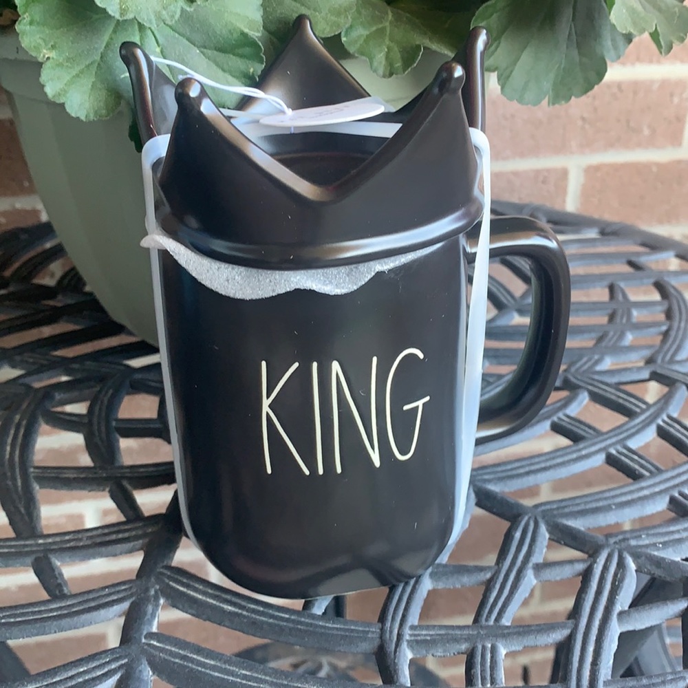 Rae Dunn Black  KING 👑 Mug